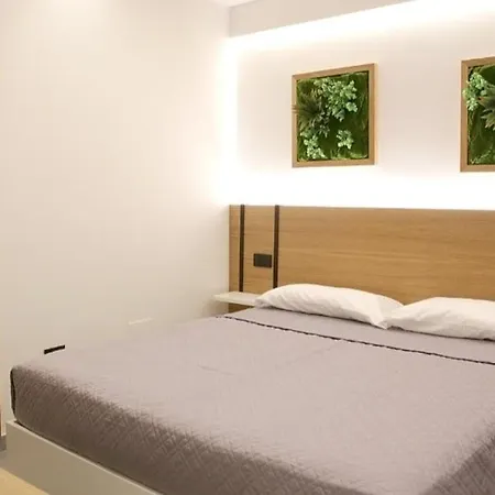 Del Corso 3* 스카파티